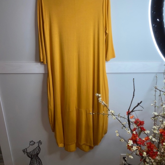 Miracle Yellow Sheath Midi Dress with Crew Neck - Picture 7 of 7